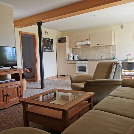 Ferienwohnung "Am Saalehaken" Gossitz Bagian luar foto