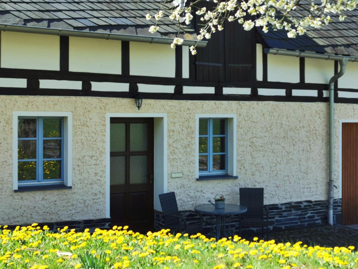 Ferienwohnung "Am Saalehaken" Gossitz Bagian luar foto