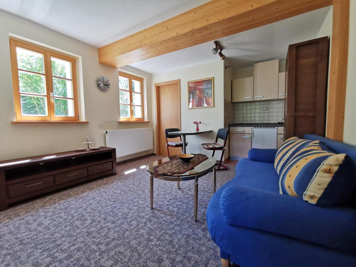Ferienwohnung "Am Saalehaken" Gossitz Bagian luar foto