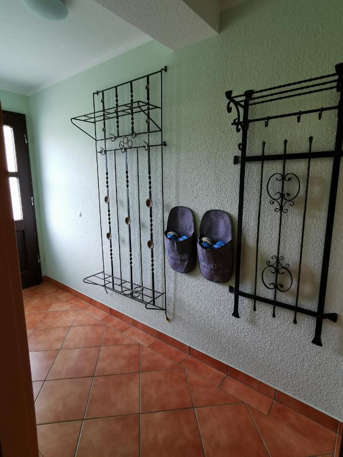 Ferienwohnung "Am Saalehaken" Gossitz Bagian luar foto