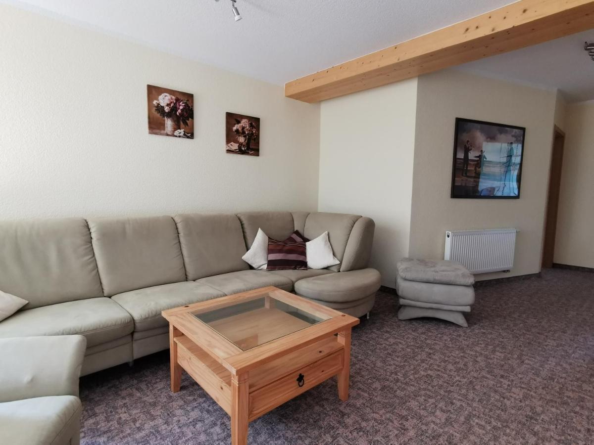 Ferienwohnung "Am Saalehaken" Gossitz Bagian luar foto